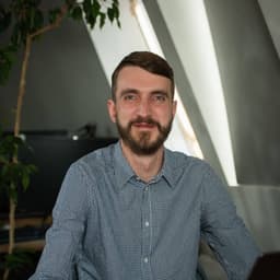 Евгений Сызранцев, Со-основатель, директор по развитию